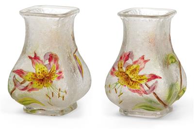 A pair of small etched vases, - Jugendstil e arte applicata del XX secolo