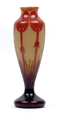 An overlaid and etched moulded “Coprins” vase by Verrerie Schneider, - Jugendstil e arte applicata del XX secolo