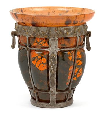 A glass vase with iron mount by Daum frères/Louis Majorelle, - Jugendstil e arte applicata del XX secolo