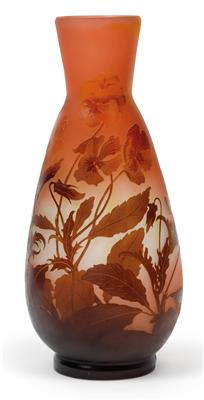 An overlaid and etched glass vase by Gallé, - Jugendstil and 20th Century Arts and Crafts