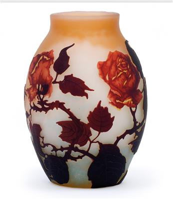 An overlaid and etched moulded “Roses” vase by Muller Frères, - Secese a umění 20. století