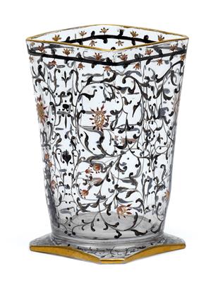 A glass vase by Daum, - Jugendstil e arte applicata del XX secolo