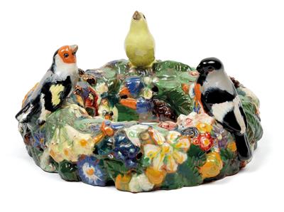 Julie Sitte (Langenzersdorf 1881-1959 Vienna), A centrepiece with a garland and three birds, - Jugendstil e arte applicata del XX secolo