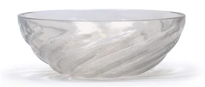 A moulded “Poissons no. 2” bowl by René Lalique, - Jugendstil e arte applicata del XX secolo