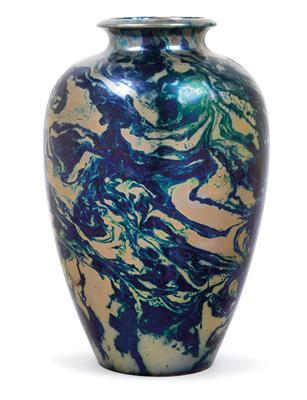 A Zsolnay vase, - Jugendstil e arte applicata del XX secolo