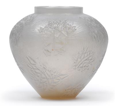 A René Lalique moulded “Esterel” vase, - Jugendstil e arte applicata del XX secolo