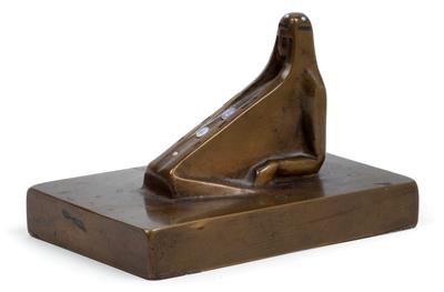 Wilhelm Andreas, A paperweight with recumbent stylised female figure, - Secese a umění 20. století