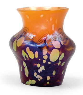 Kleine Vase, - Jugendstil und angewandte Kunst des 20. Jahrhunderts