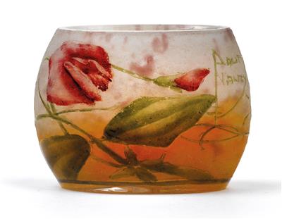 An etched glass miniature vase by Daum, - Secese a umění 20. století