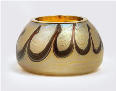 A Lötz Witwe bowl, - Jugendstil and 20th Century Arts and Crafts