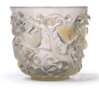 A moulded “Avallon” vase by René Lalique, - Jugendstil and 20th Century Arts and Crafts