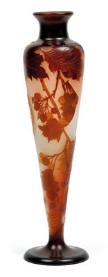 Vase mit Beerenzweigen, - Jugendstil und angewandte Kunst des 20. Jahrhunderts