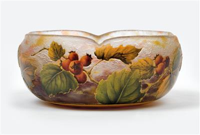 A bowl with rose hips, Daum, Nancy, c. 1904/15 - Jugendstil and 20th Century Arts and Crafts