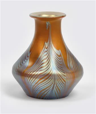 A vase, Johann Lötz Witwe, Klostermühle, 1900, special form, variant with different decoration and without indentations, on display at the Paris World’s Fair in 1900 - Secese a umění 20. století