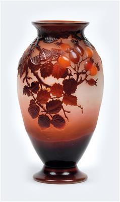 A vase with rose hips, Emile Gallé, Nancy, c. 1910 - Jugendstil and 20th Century Arts and Crafts