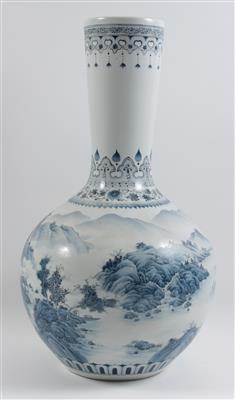 Blau-weiße Vase, - Antiques