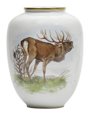 Vase mit röhrendem Hirsch, - Starožitnosti