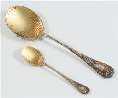 12 deutsches Silber Cremelöffel mit Vorlegelöffel, um 1890, - Antiquariato