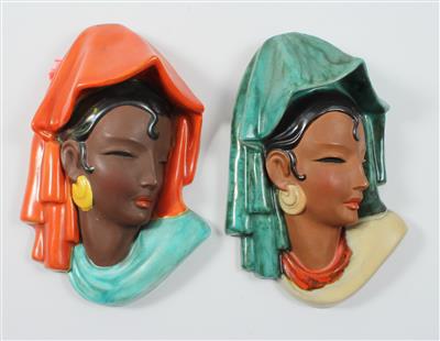 2 Wandmasken Frauenkopf mit Mantilla, Fa. Goldscheider - Antiquitäten