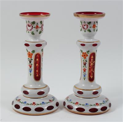 Paar Glas Kerzenständer, - Antiquariato