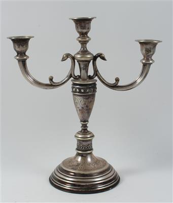 Wiener dreiflammiger Silber Kerzenleuchter mit Girandoleinsatz, - Antiquitäten
