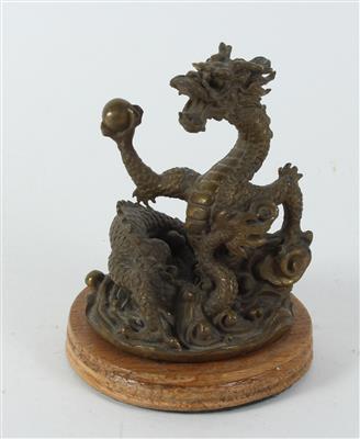 Drache, - Antiques