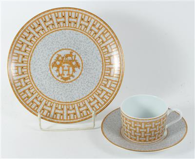 Hermes-Teller und Tasse mit Unterteller, - Antiquitäten