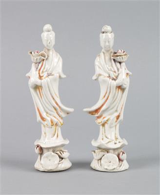 1 Paar kleine Porzellanfiguren, - Antiques