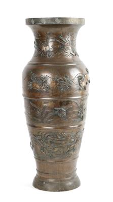 Vase, - Antiquitäten - Saisonabschlussauktion
