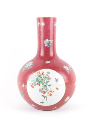 Famille rose Vase, - Asiatica and Art