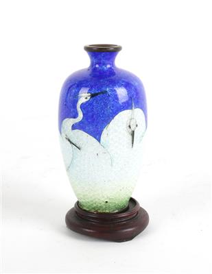 Cloinonné Vase, - Asiatische und Islamische Kunst