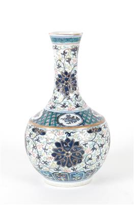 Vase, China, unterglasurblaue Vierzeichen Marke Kangxi, späte Qing Dynastie, - Asiatica and Art