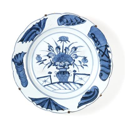 Blau-weißer Teller, - Sommerauktion Antiquitäten