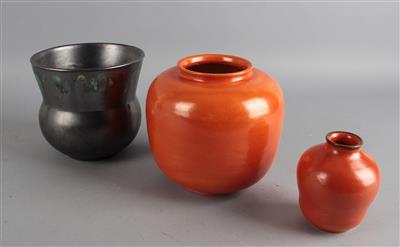 3 Vasen, - Works of Art