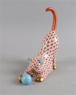 Mit Wollknäuel spielende Katze, Herend, - Antiquitäten