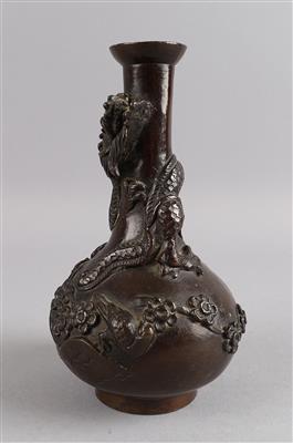 Kleine Bronzevase, Japan, Meiji Zeit, - Antiquariato