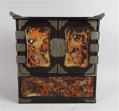 Kleines Lack- und Schildpattkabinett, Japan, Meiji Zeit - Works of Art
