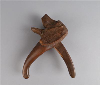 Nussknacker in Form eines Hundekopfes, - Antiquitäten