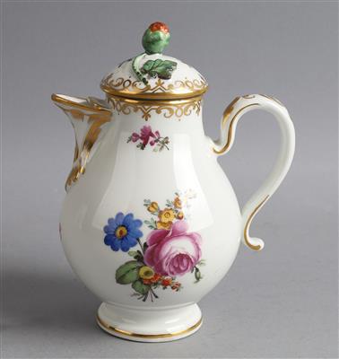 Kanne mit Deckel und Blumen, Kaiserliche Manufaktur Wien, um 1760, - Antiquitäten