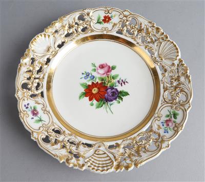 Teller mit Durchbruch und Blumen, Kaiserliche Manufaktur Wien, 1836, - Works of Art