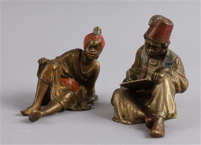 2 Wiener Bronzen, sitzende Orientalen, - Works of Art