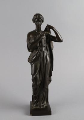 Bronze einer antikisierenden Dame, - Antiquitäten
