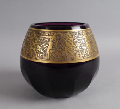 Vase mit Dekordarstellung bewaffneter Amazonen, - Antiquitäten