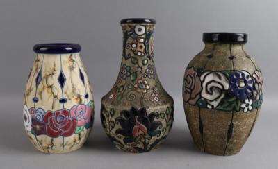Drei Vasen mit Floraldekor aus der Serie Campina, - Starožitnosti