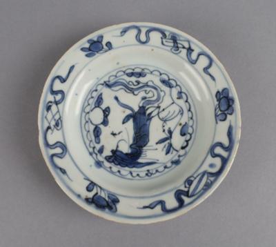 Kleiner blau-weißer Teller, China, 16./17. Jh., - Antiquariato