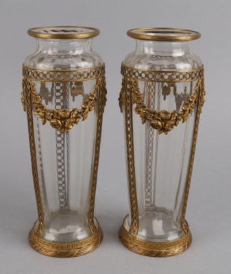 Paar neoklassizistische Vasen, - Starožitnosti