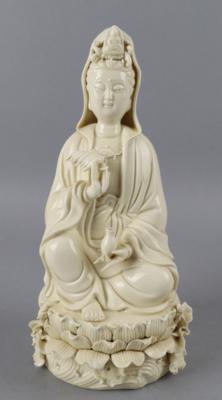 Blanc de Chine Guanyin, China, 19./20. Jh., - Works of Art