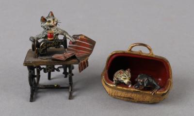 Wiener Bronze - 1 Katze am Nähtisch, 1 Katze und 1 Hund in Tragetasche, - Antiquitäten