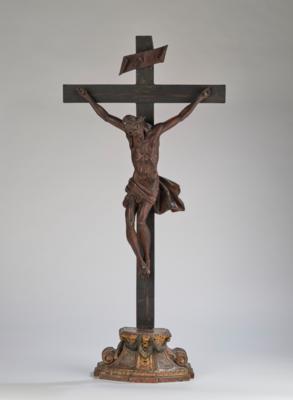 Barocker Christus auf Standkreuz, - Antiquariato