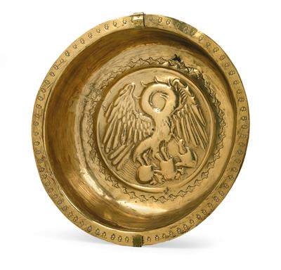 A brass bowl (Beckenschlägerschüssel), - Clocks, Asian Art, Metalwork, Faience, Folk Art, Sculpture